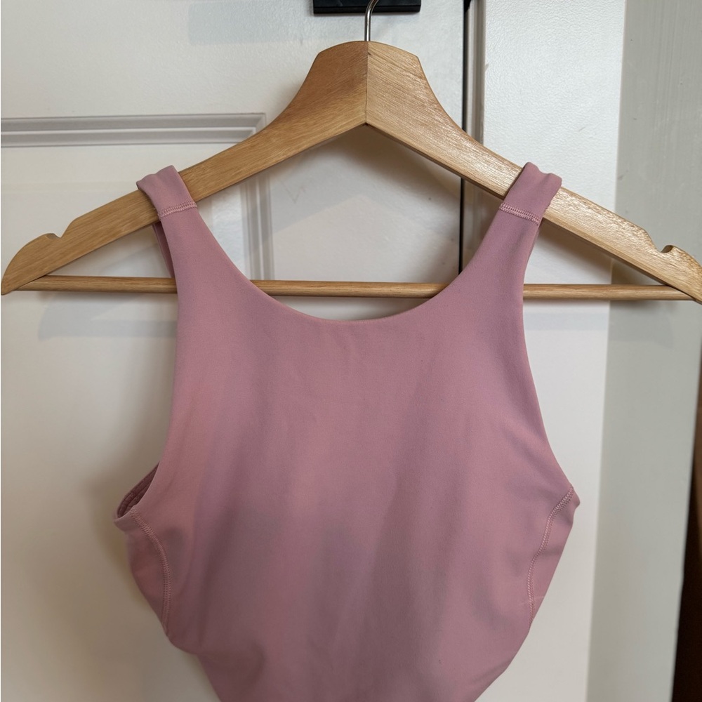 Lululemon workout top